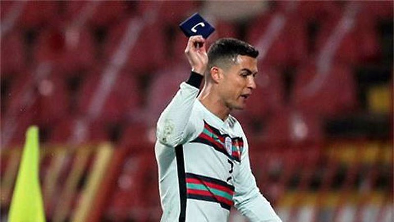 'Ronaldo nổi điên để tạo thêm cơ hội cho mọi người làm từ thiện' - Ảnh 1