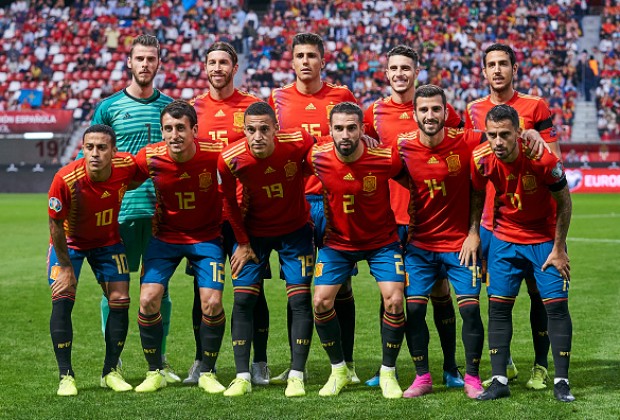 Tây Ban Nha vs Romania (2h45 19/11): Thói quen khó bỏ - Ảnh 1