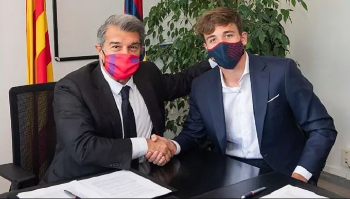 Barca ký hợp đồng với mức phí giải phóng khó tin dành cho truyền nhân Busquets - Ảnh 1