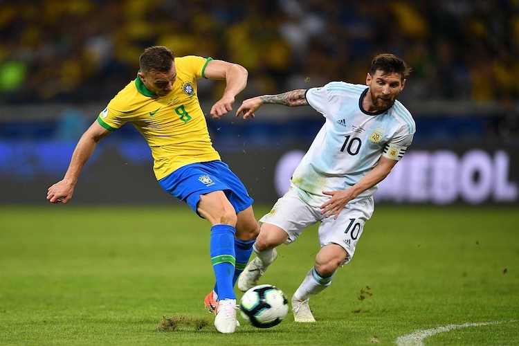 Kylian Mbappe gây bão khi xem thường nền bóng đá Brazil và Argentina - Ảnh 2