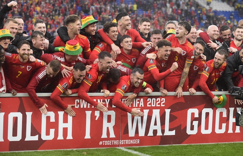 Tin sáng 6/6: Xứ Wales hoàn thành giấc mơ World Cup; Việt Nam làm nên lịch sử trước Hàn Quốc - Ảnh 1