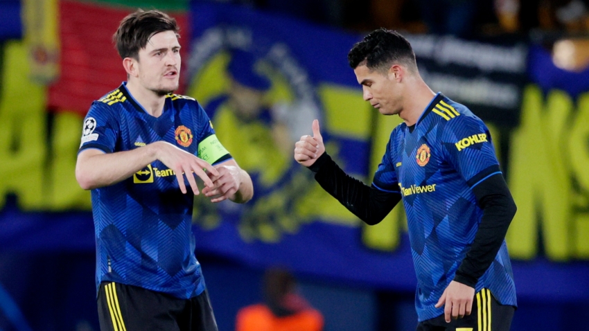 Ronaldo và Maguire khiến phòng thay đồ của Man United 