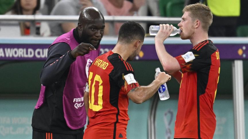 Lukaku bị chế giễu khi chỉ đạo De Bruyne - Ảnh 1