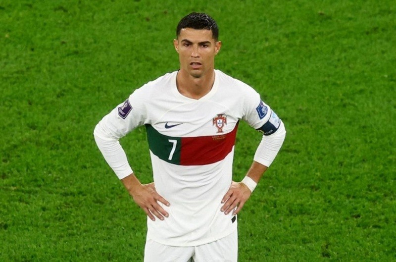 Ronaldo chính thức bật khỏi top 50 cầu thủ hay nhất thế giới - Ảnh 2