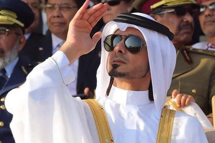 Tỷ phú Qatar chính thức đấu thầu, mua toàn quyền sở hữu Man United - Ảnh 2