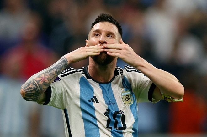 Aguero vô tình làm tiết lộ đội bóng mới của Messi - Ảnh 2