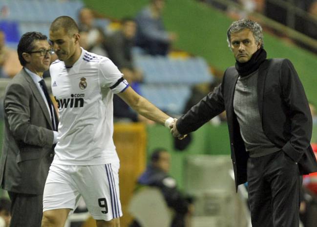 Bản tin tối 27/3: Mourinho muốn tái hợp Benzema; Sabitzer tiến bộ sau khi tới M.U - Ảnh 2