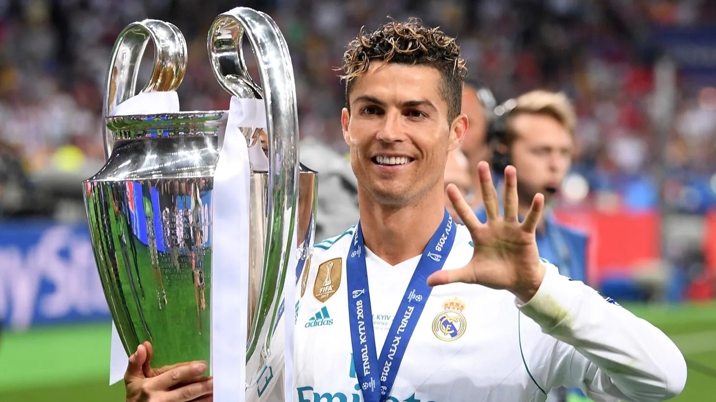 Top 5 chân sút vĩ đại nhất lịch sử Champion League: Ronaldo bỏ xa phần còn lại - Ảnh 1