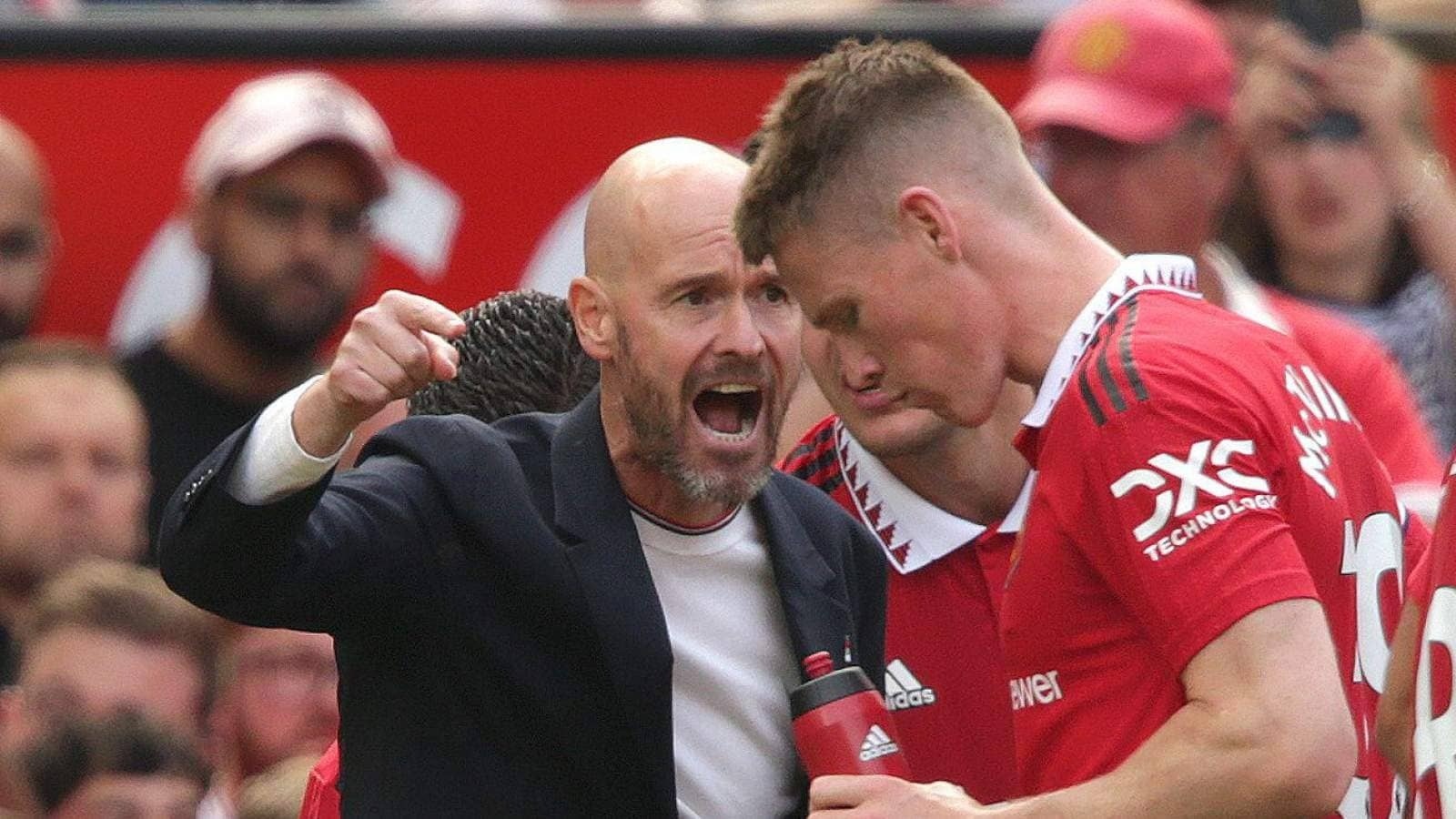 Ten Hag làm rõ khả năng để McTominay đá tiền đạo - Ảnh 1