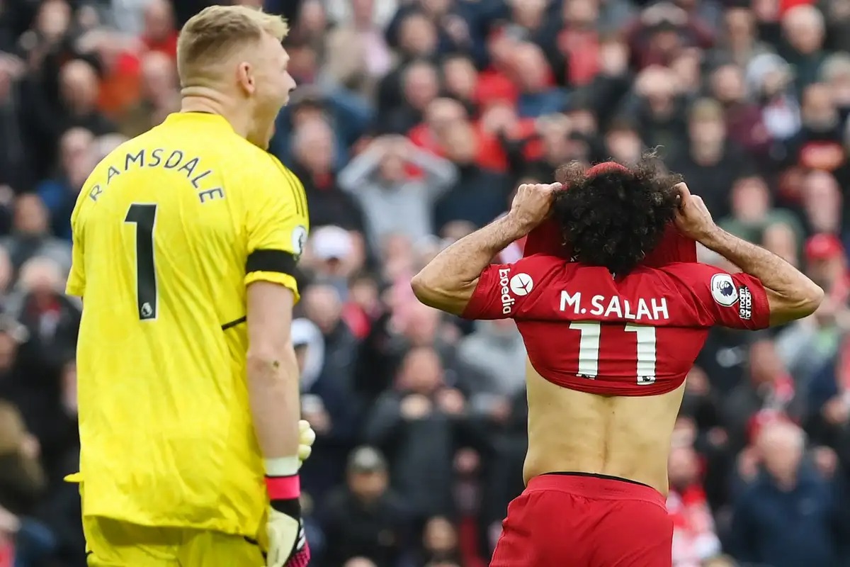Đá hỏng phạt đền, Salah vẫn xô đổ kỷ lục của Drogba - Ảnh 1