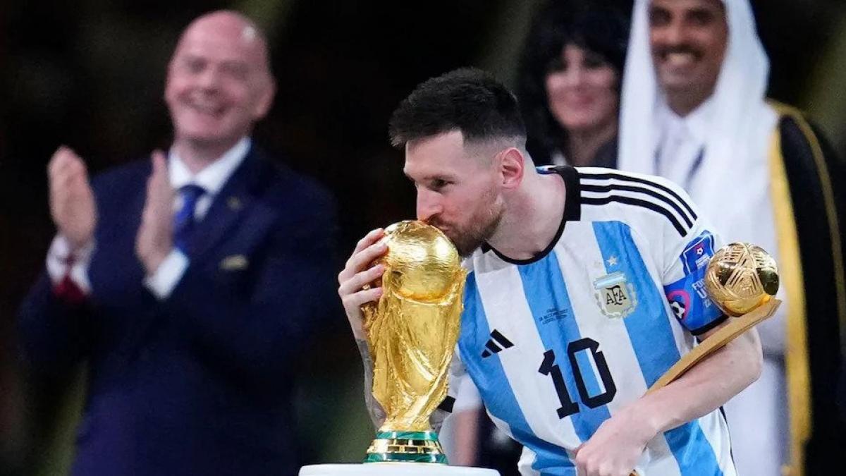 Top 5 ông vua danh hiệu của làng túc cầu: Messi vô địch thế giới vẫn là số 2 - Ảnh 5