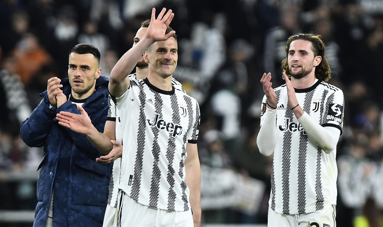 Bị phạt suýt xuống hạng, Juventus bất ngờ trở lại top 3 Serie A - Ảnh 2