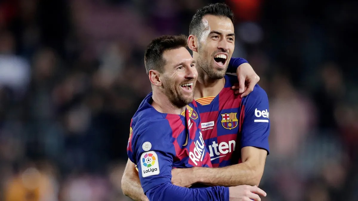 Messi gửi lời tri ân đầy xúc động với người bạn thân Busquets - Ảnh 1