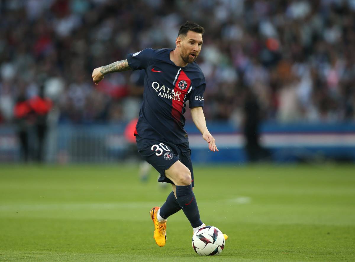 Messi bị CĐV tẩy chay trong ngày chia tay PSG - Ảnh 2