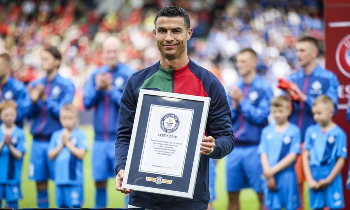 Ronaldo thiết lập thêm một kỉ lục Guiness mới - Ảnh 1