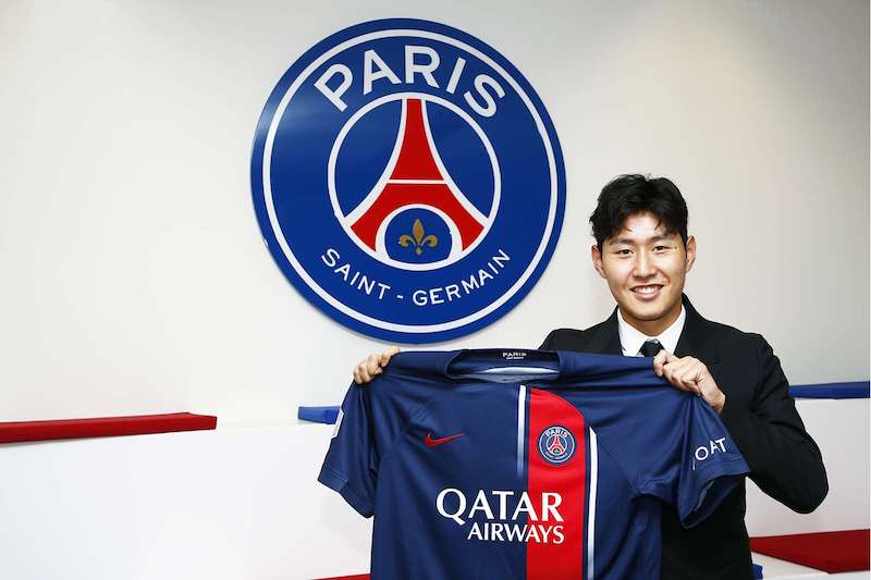 PSG chính thức ký hợp đồng với siêu sao bóng đá châu Á - Ảnh 1