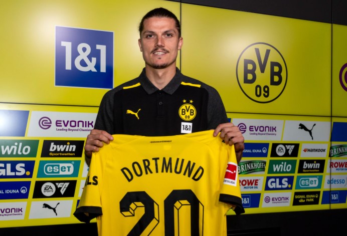 Dortmund chính thức chiêu mộ thành công cựu sao Man United - Ảnh 2