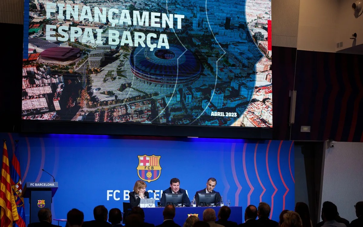Giữa cơn bão tài chính, Barca công bố lợi nhuận 