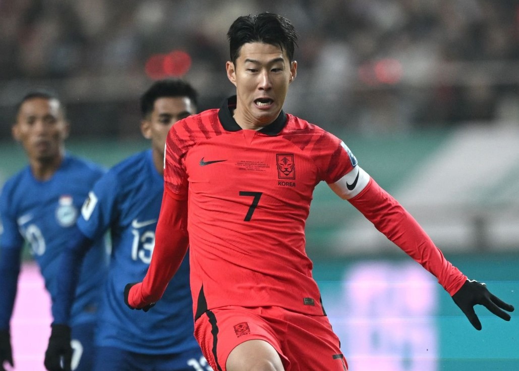 Hàn Quốc 5-0 Singapore: Son Heung-min lập siêu phẩm - Ảnh 1