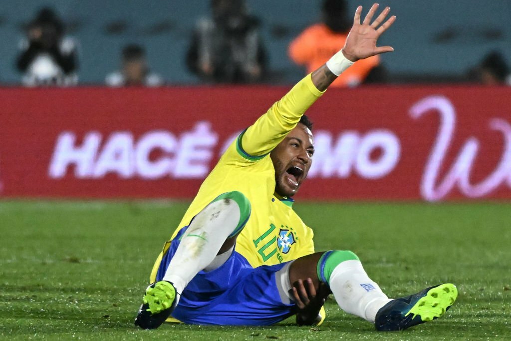 Neymar chấn thương nặng, FIFA phải đền tiền cho Al Hilal - Ảnh 1
