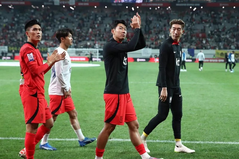 Sát khai mạc Asian Cup 2023, Son Heung-min mới tập trung cùng ĐT Hàn Quốc - Ảnh 1