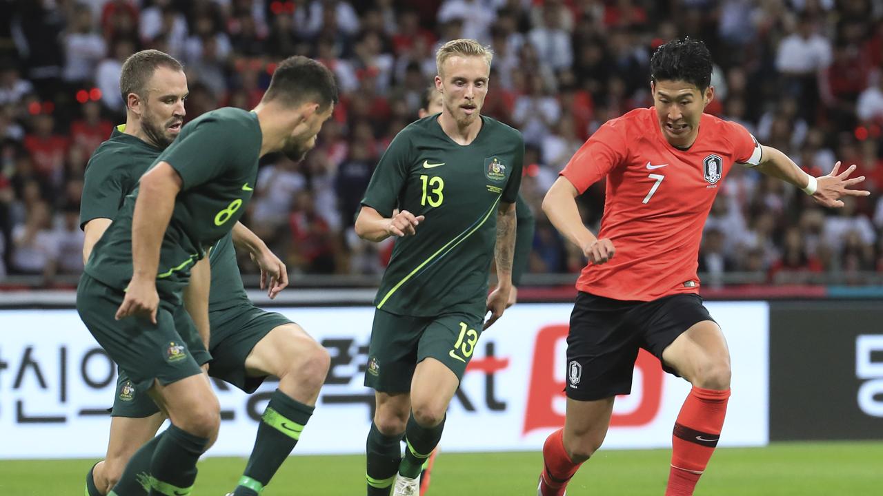 Xác định 4 cặp tứ kết Asian Cup 2023: Nhật Bản gặp Iran, Hàn Quốc đối đầu Australia - Ảnh 1