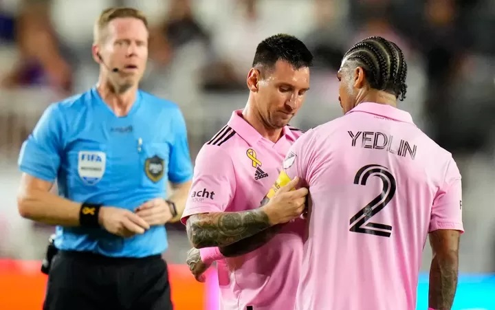 Đồng đội cũ châm biếm Messi khi sang đội bóng mới - Ảnh 1