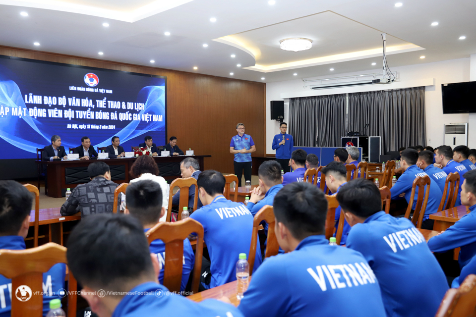 HLV Troussier: ‘Đội tuyển Việt Nam muốn thắng đẹp Indonesia’ - Ảnh 1