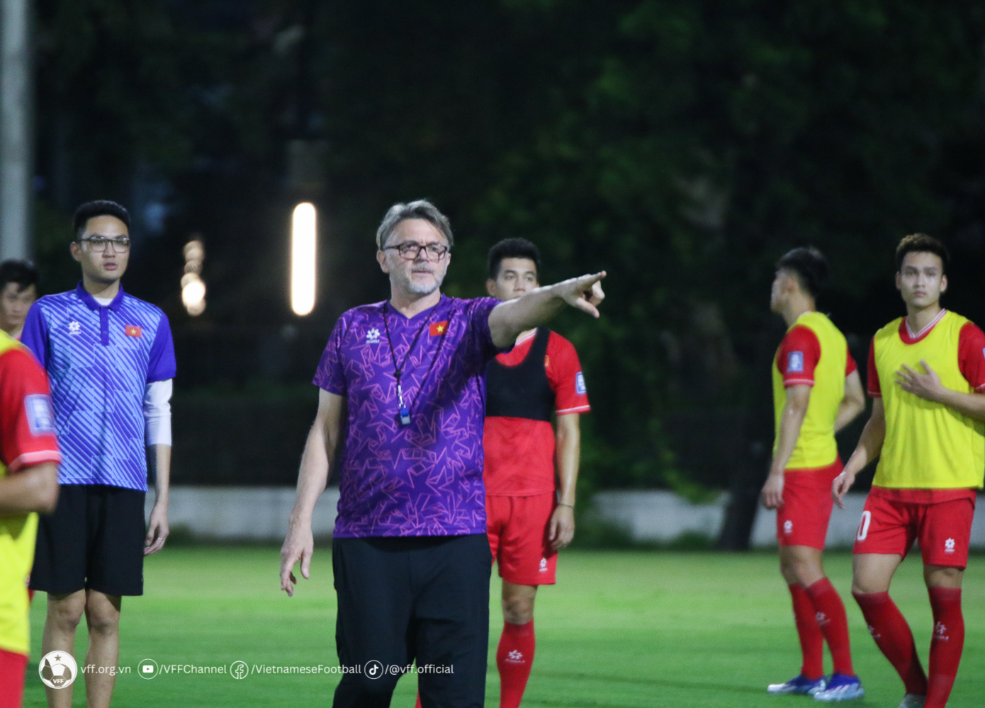 Đội tuyển Việt Nam gặp bất lợi vào phút chót khi gặp Indonesia - Ảnh 1