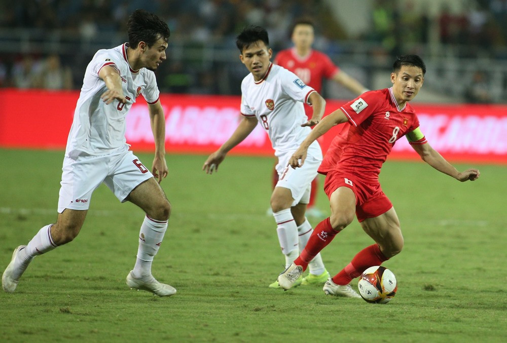 HLV Troussier đề cập tới tương lai sau trận thua của Việt Nam trước Indonesia - Ảnh 1