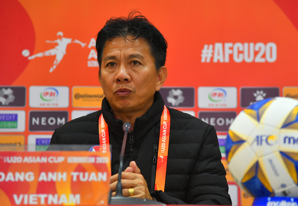 HLV Hoàng Anh Tuấn dẫn dắt U23 Việt Nam thay HLV Troussier - Ảnh 1