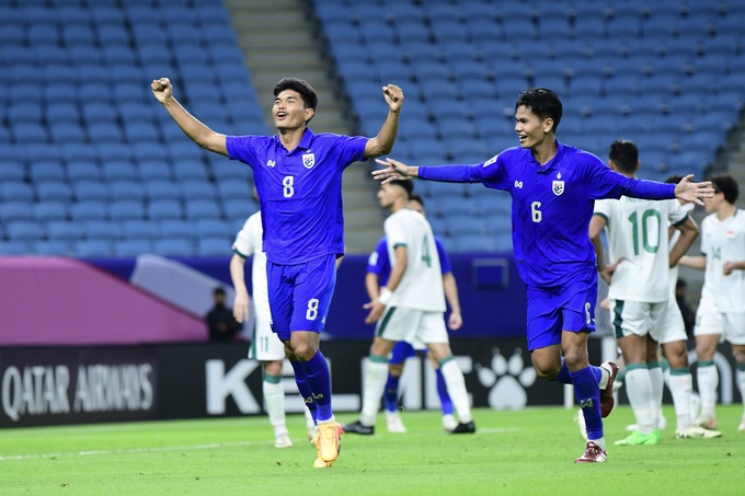 Xuất sắc đánh bại U23 Iraq, U23 Thái Lan rộng cửa đi tiếp - Ảnh 1