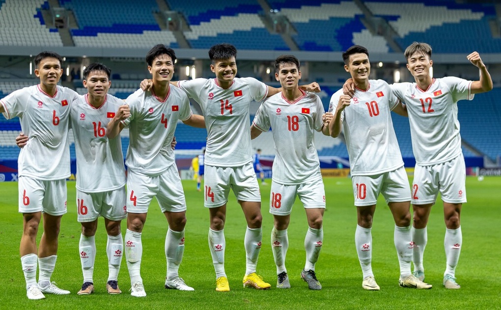HLV Hoàng Anh Tuấn: ‘U23 Việt Nam bị căng cứng tâm lý’ - Ảnh 1