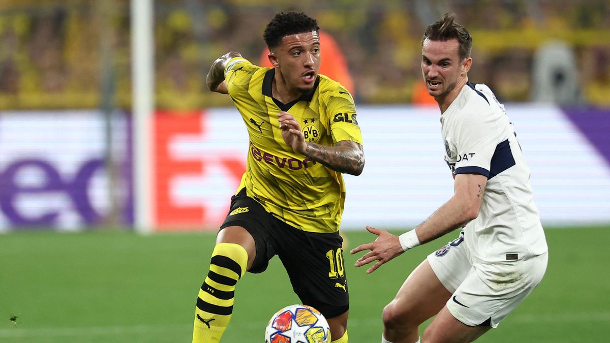 Jadon Sancho tỏa sáng rực rỡ, Ten Hag bị gọi là kẻ thất bại - Ảnh 1