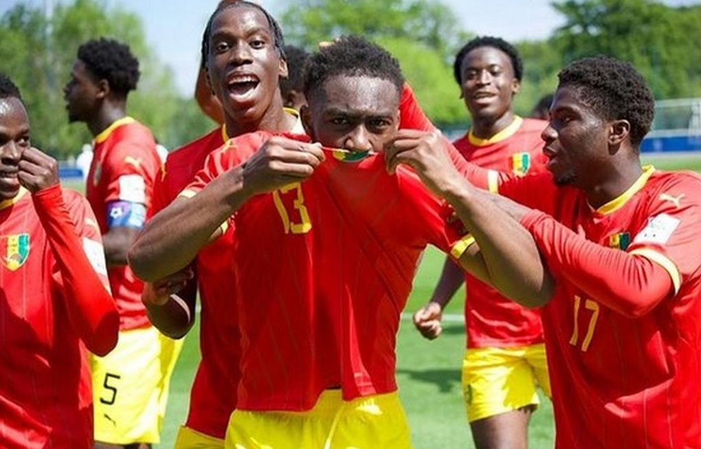 Liên đoàn bóng đá Indonesia xin lỗi Guinea vì CĐV phân biệt chủng tộc - Ảnh 1