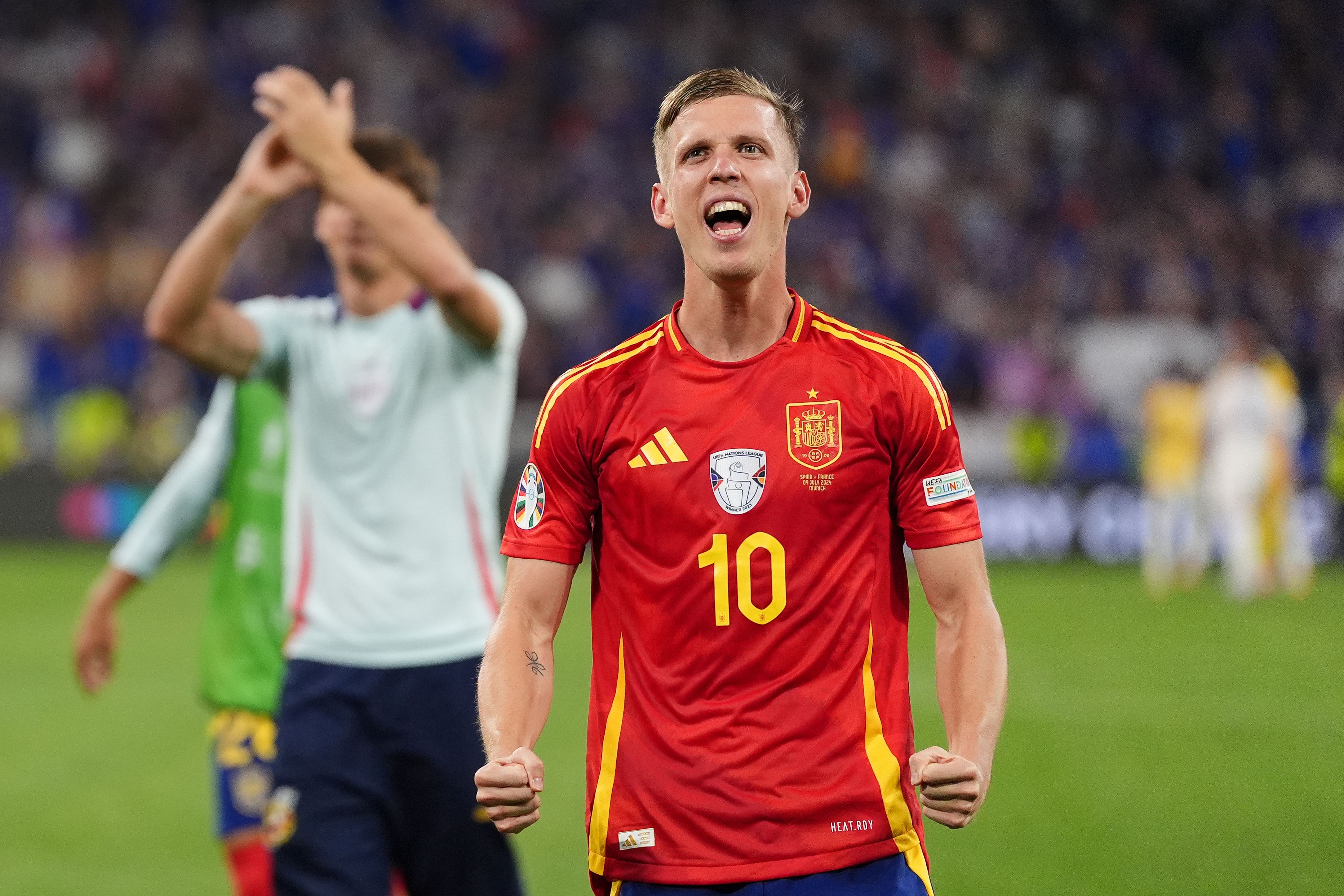 Barcelona chính thức ra giá Dani Olmo - Ảnh 1