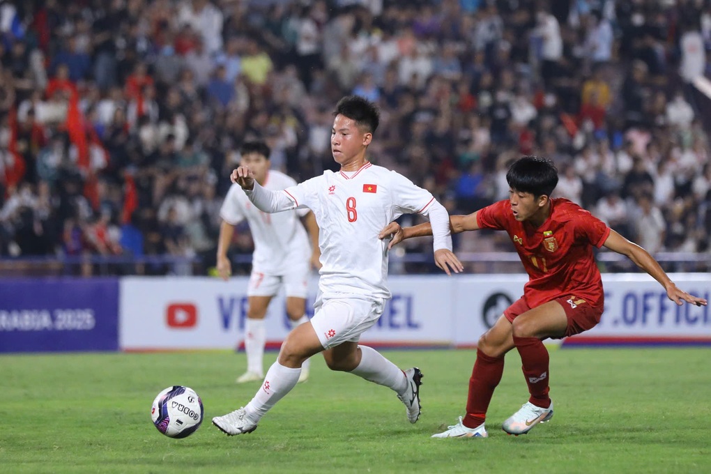 Đánh bại U17 Myanmar, U17 Việt Nam rộng cửa giành vé đi tiếp - Ảnh 1