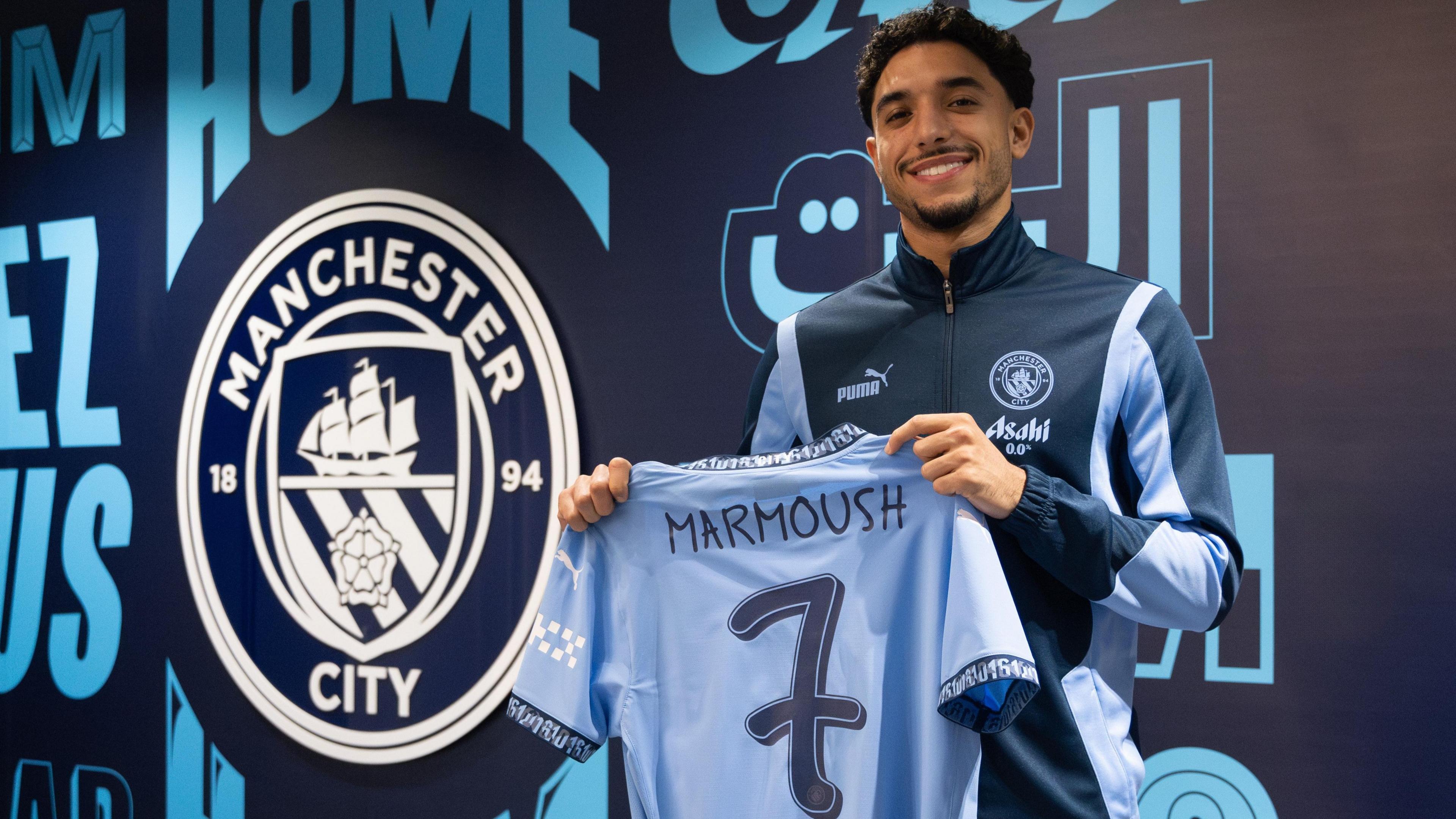 Man City chiêu mộ thành công Omar Marmoush với giá 70 triệu euro - Ảnh 1