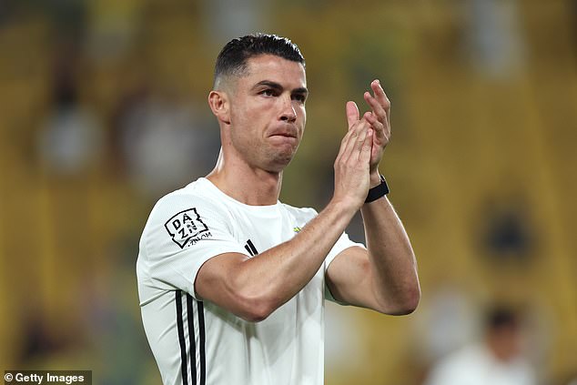 Từ chối gia hạn với Al Nassr, tương lai của Ronaldo trở bất định - Ảnh 1