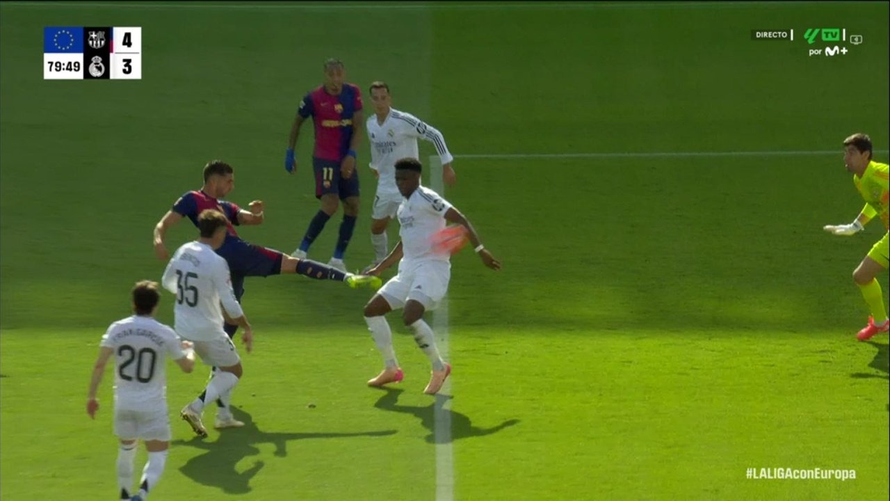 Trọng tài 4 lần đưa ra quyết định có lợi cho Real Madrid - Ảnh 2