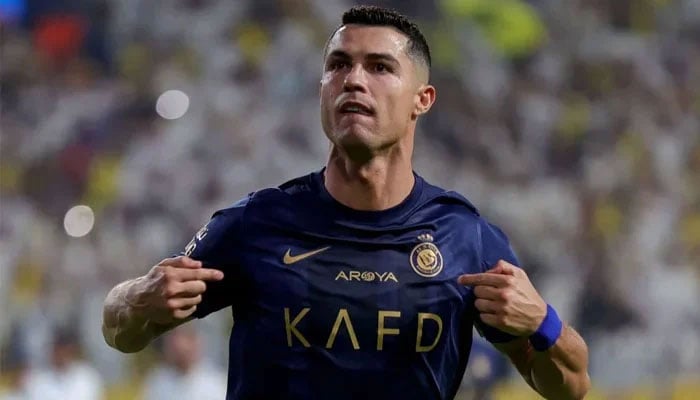 Thu nhập của Ronaldo bỏ xa phần còn lại của giới thể thao - Ảnh 1