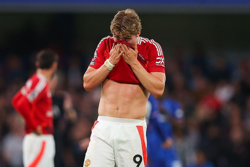 MU lập hàng loạt kỷ lục tồi tệ sau trận thua Chelsea - Ảnh 1
