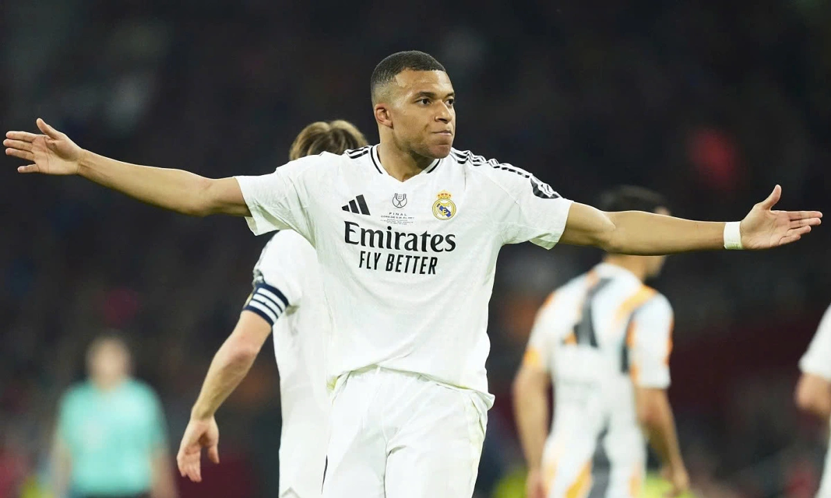 Mbappe giành danh hiệu Chiếc giày vàng châu Âu - Ảnh 1