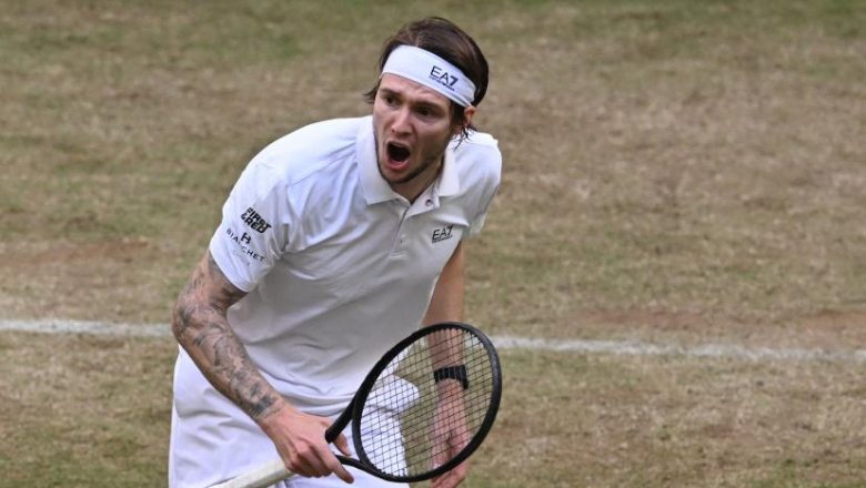 Bublik phá dớp thua trước Medvedev, vô địch Halle Open 2025 - Ảnh 1