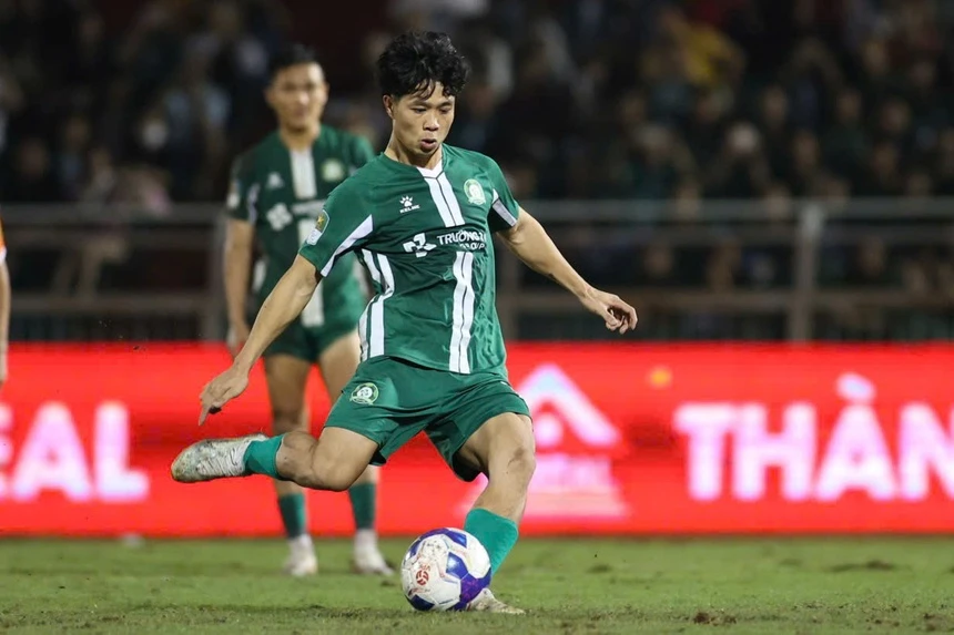 Công Phượng đá hỏng phạt đền, Bình Phước lỡ hẹn với vé thăng hạng - Ảnh 1