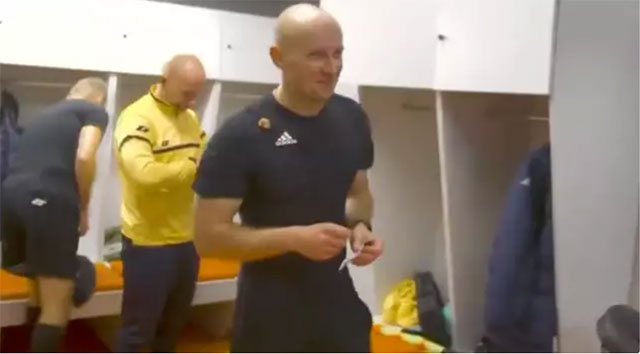 CĐV PSG phẫn nộ vì trọng tài bắt trận gặp Real Madrid  - Ảnh 1