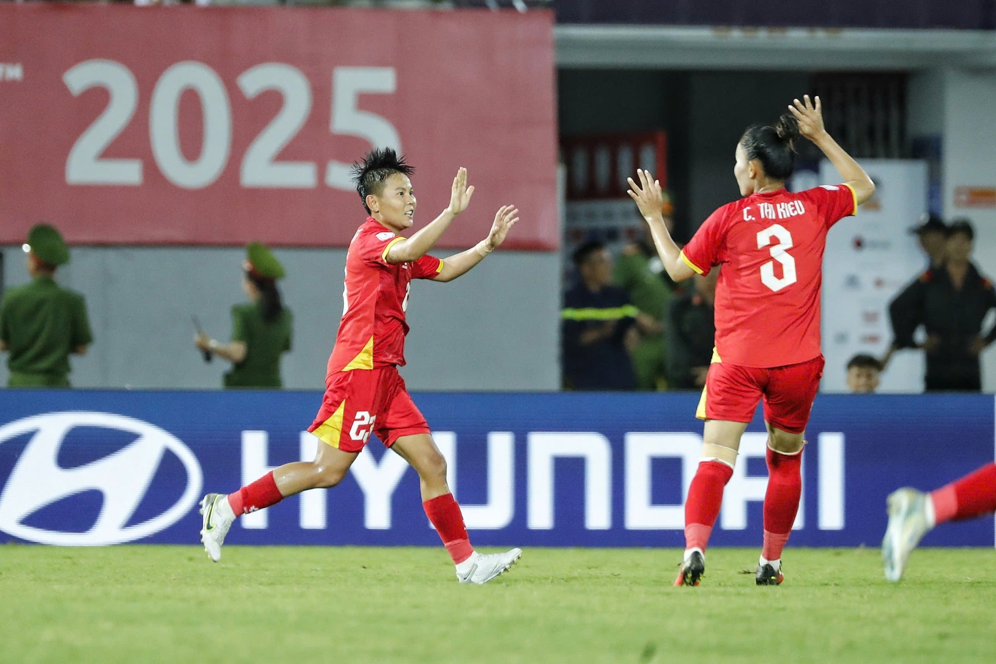 Thất bại trước U23 nữ Australia, tuyển nữ Việt Nam lỡ hẹn với chức vô địch - Ảnh 1