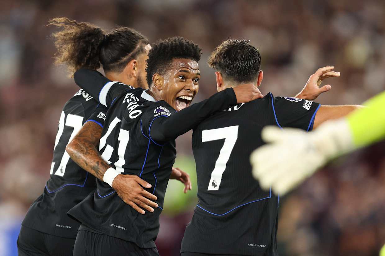 Cole Palmer chấn thương, Estevao đi vào lịch sử khi Chelsea thắng tưng bừng - Ảnh 1