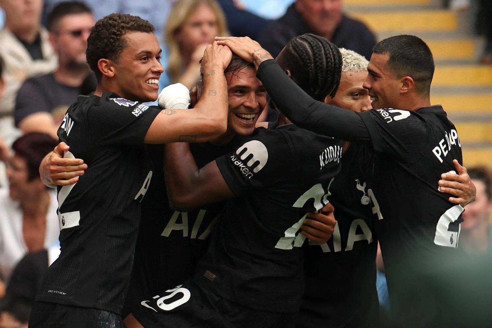 Man City bất ngờ thất bại trên sân nhà trước Tottenham - Ảnh 1