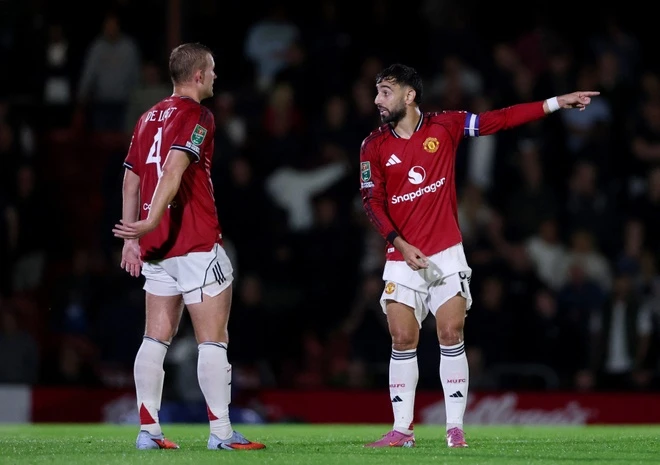 MU lập kỷ lục đáng buồn sau thất bại trước Grimsby - Ảnh 1